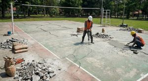 jasa perbaikan lapangan voli retak