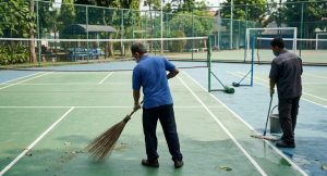 Cara Membersihkan Lapangan Bulutangkis Efektif Agar Awet